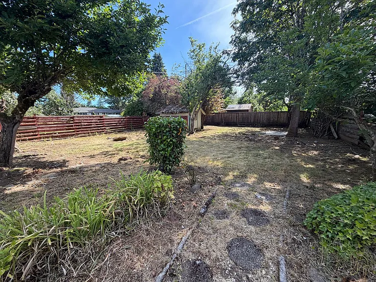 1324 SW Levens St — Photo 15