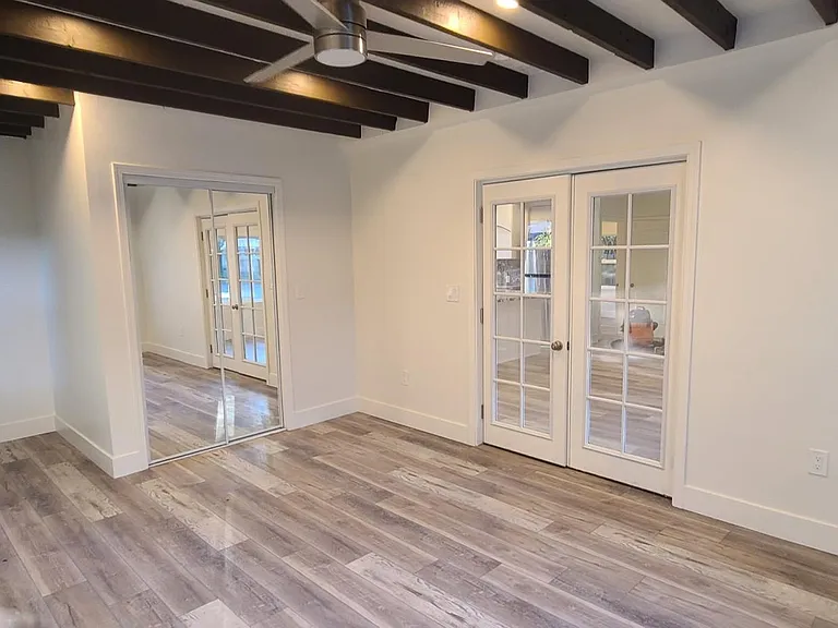 1402 Clara Ln — Photo 11