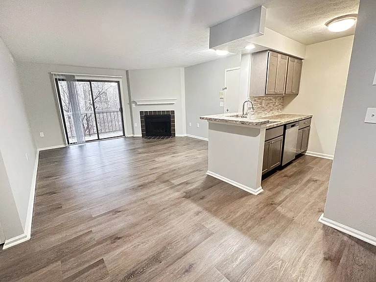 Deercross Apartments — Photo 74