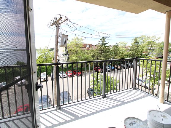 3rd image of 1130 Stadium Ave #7F