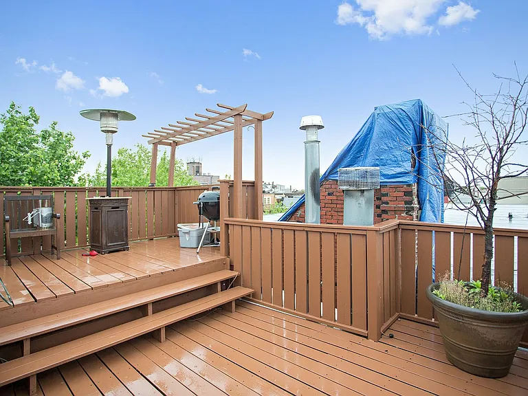 626 S Clifton St — Photo 8