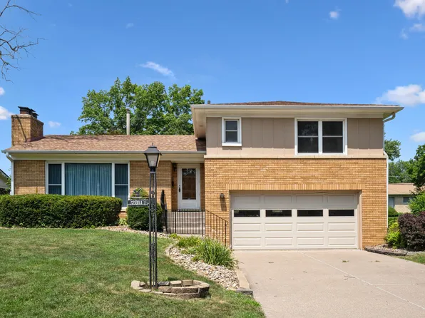 2811 30th Ave, Rock Island, IL 61201