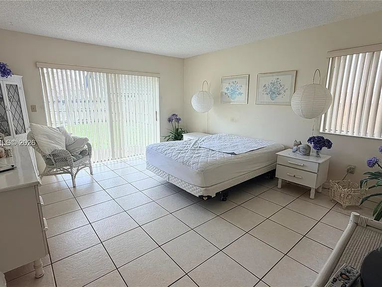 13325 SW 100th Ter — Photo 7