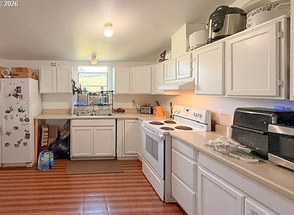 4th image of 5123 Melody Ln
