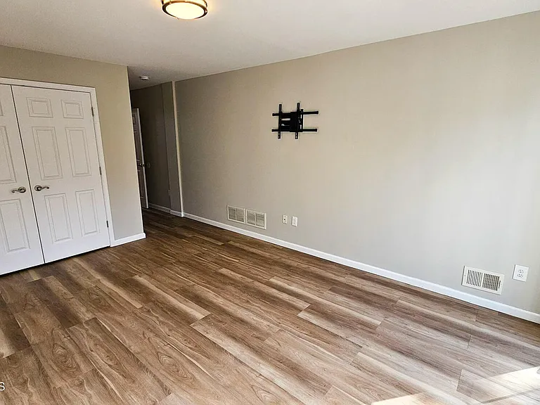 380 Radio Rd #A1 — Photo 8