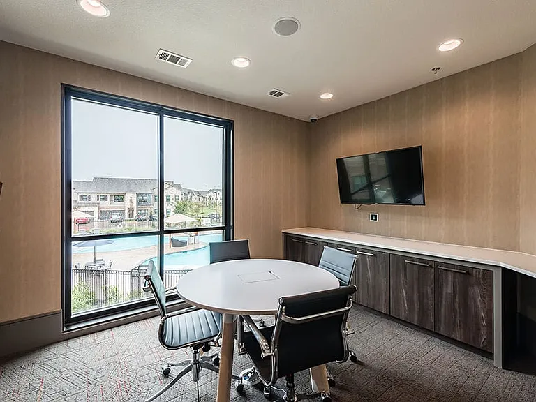 Cortland Luxe Shadow Creek — Photo 25