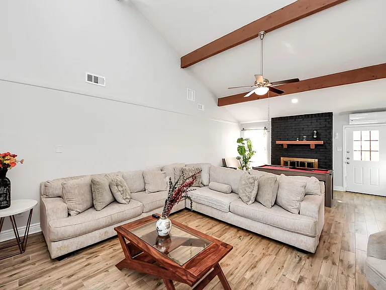 15715 Creekhaven Dr — Photo 26