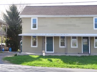17 S Line Rd, Stevens, PA 17578