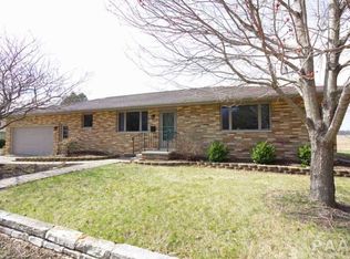 302 N 3rd St, Wyoming, IL 61491
