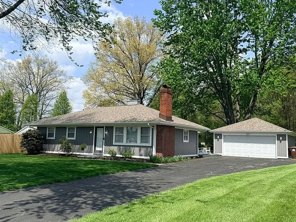 8041 Timberlane Dr NE, Warren, OH 44484