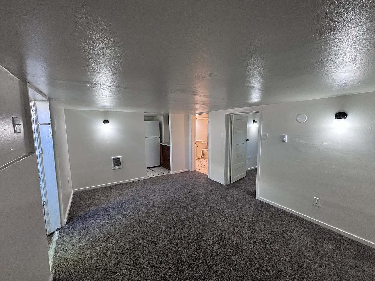 1346 N Grant — Photo 2