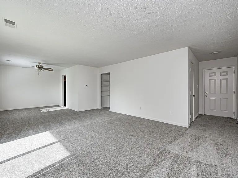 Greenfield Knoll Apartments — Photo 15