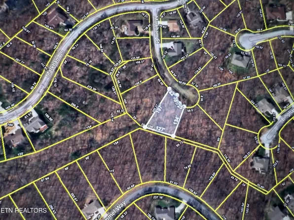 18 Markham Ct, Crossville, TN 38558