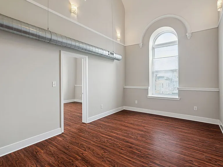 2001 Spring Garden St #305 — Photo 31