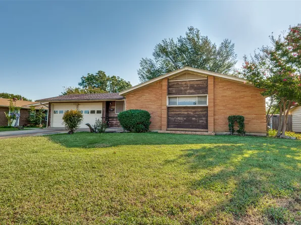 3722 Devonshire Ct E, Irving, TX 75062