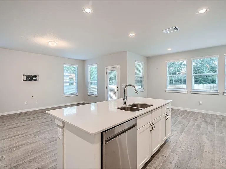 105 Appleberry Ln — Photo 8