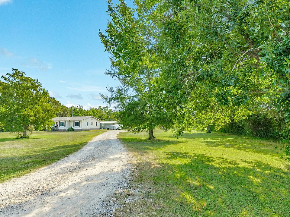 1st image of 302 Brit Bailey Blvd
