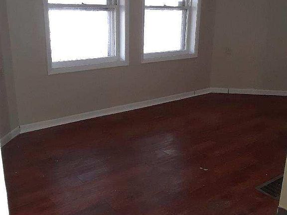 2nd image of 30 Plymouth Ave APT 1
