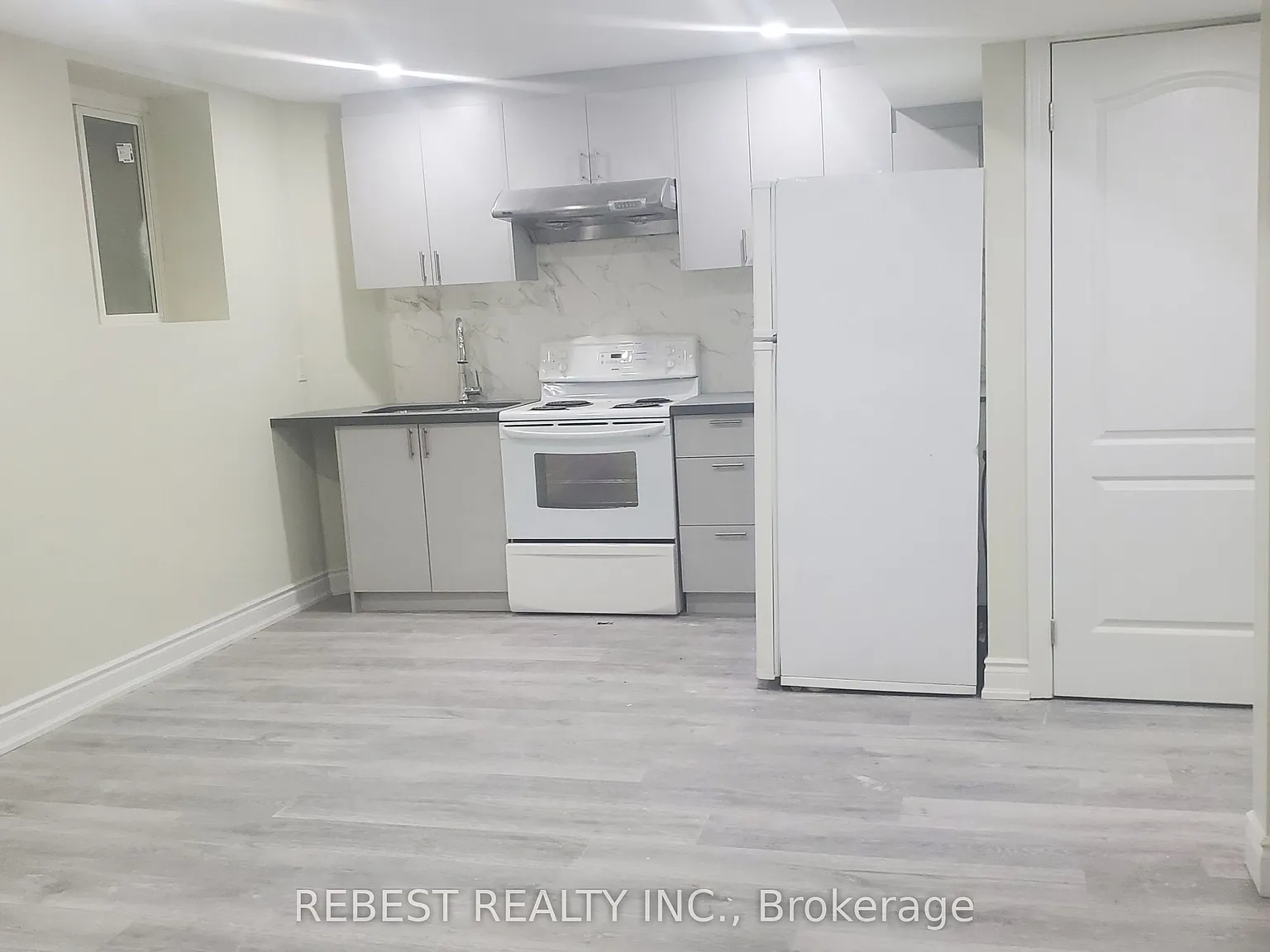 2 bed, $1,650 — Photo 2
