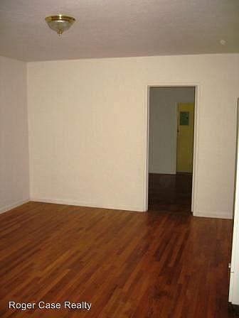 2nd image of 1310 N Ventura Ave