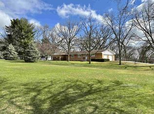 2226 S Pow Wow Trl, Beloit, WI 53511