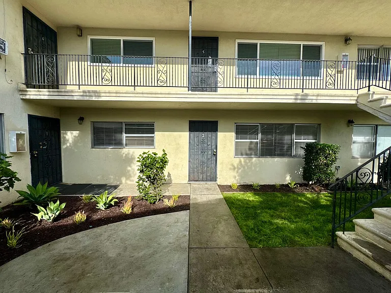 1134 Raymond Ave — Photo 27