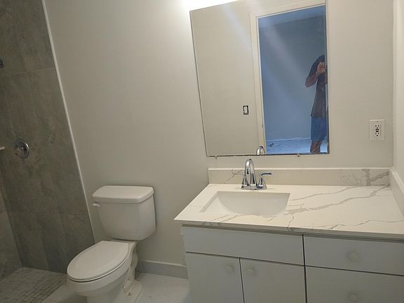 5th image of 1912 NE 7th St APT A