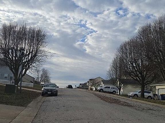 4th image of 413 Water Tower Dr