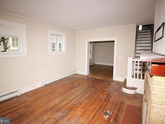 4th image of 1408 Stuyvesant Ave