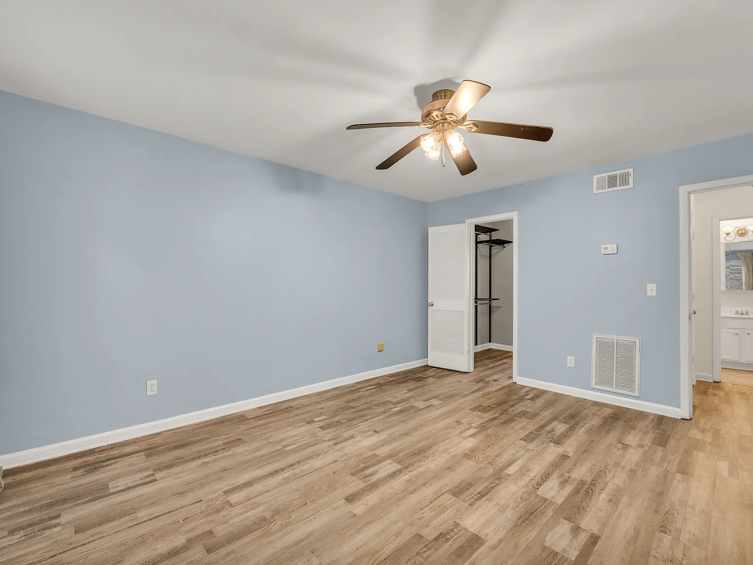 1 bed, 750 sqft, $1,550 — Photo 4