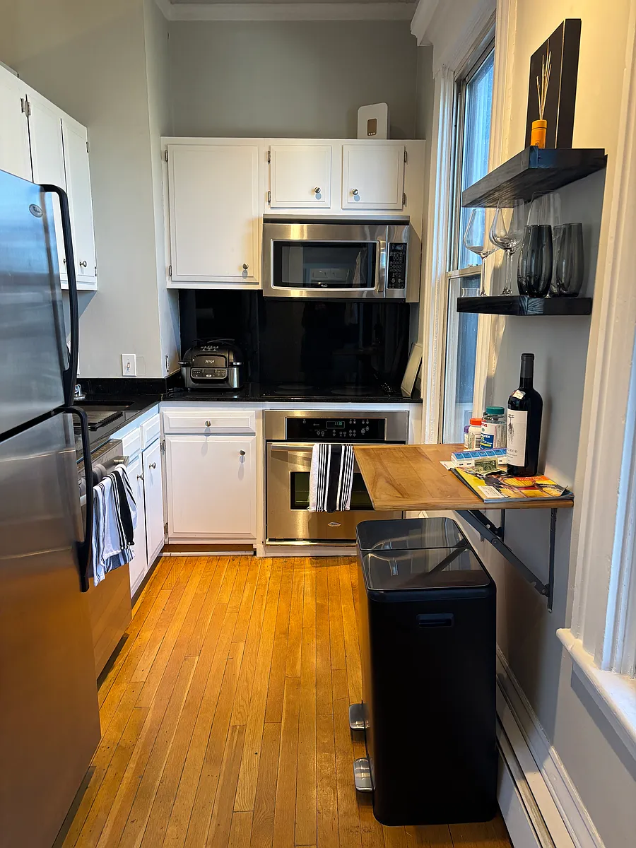 Building Photo - 98 Baldwin St #1