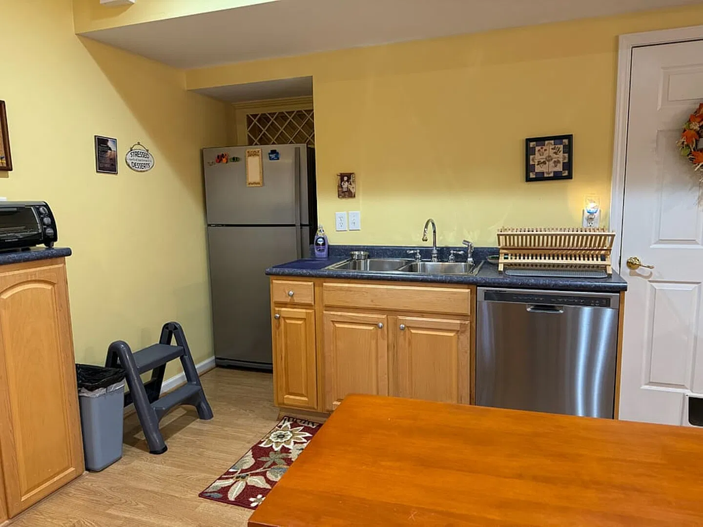 Furnished Basement w/ Private Entrance — Photo 2
