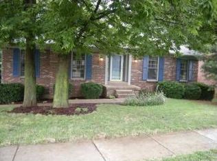 2715 Antone Pkwy, Louisville, KY 40220