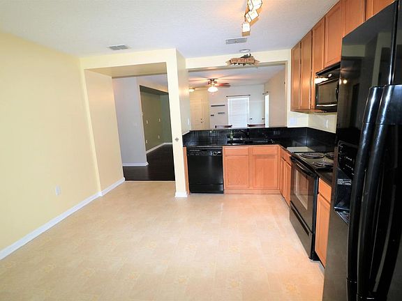 4th image of 12695 Pine Marsh Way