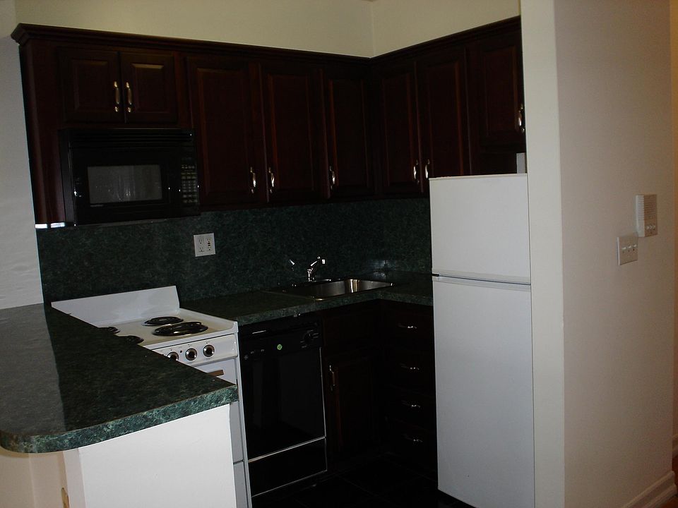 1st image of 906 Amsterdam Ave APT 2B