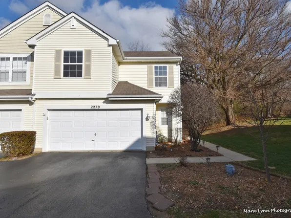 2270 Woodside Dr, Carpentersville, IL 60110