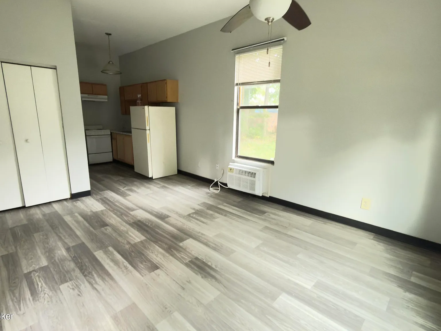 1 bed, 1.0 bath, 325 sqft, $725 — Photo 3
