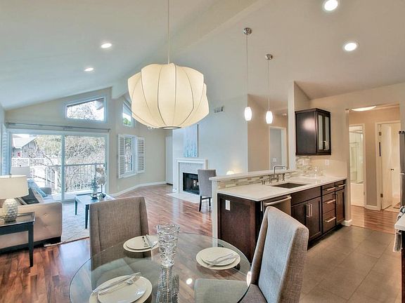2nd image of 1668 Vista Del Sol