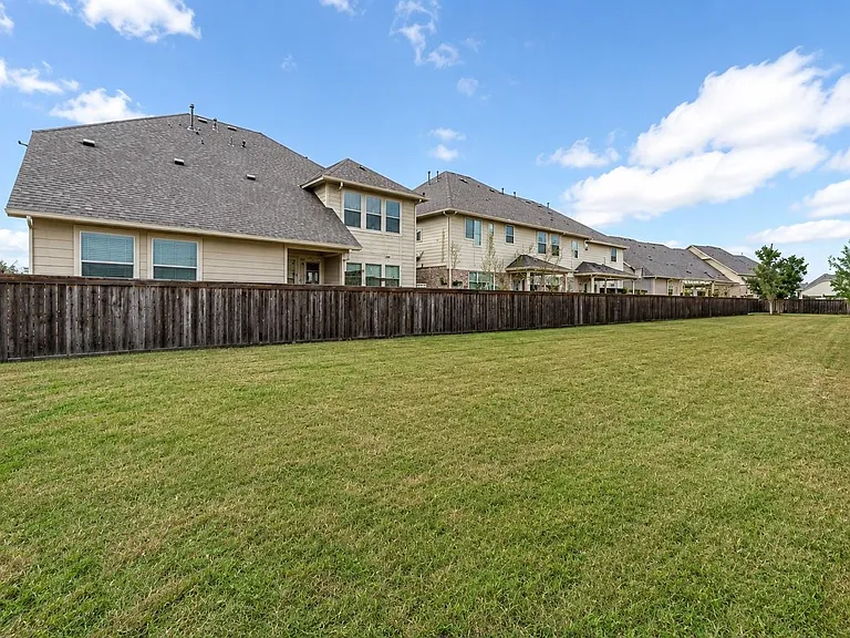 1602 Grable Cove Ln — Photo 14
