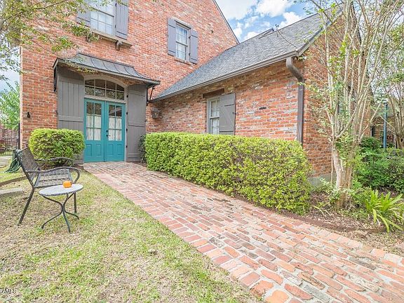 2nd image of 111 Woodsboro Dr