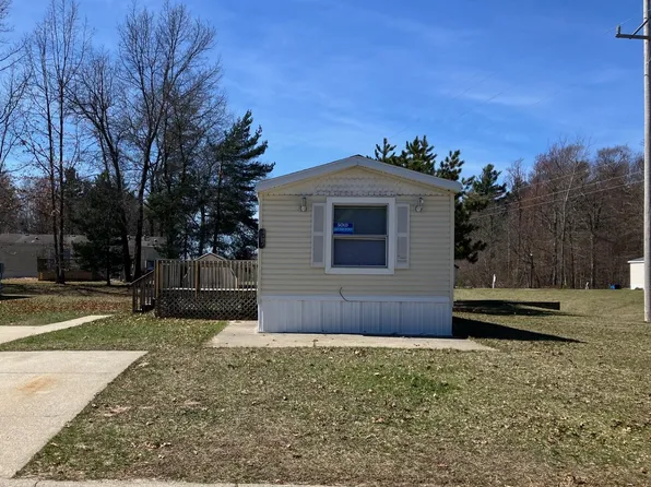 1010 Elmwood Rd #130, Howard City, MI 49329