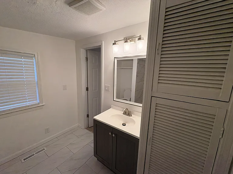 182 Novak St — Photo 5