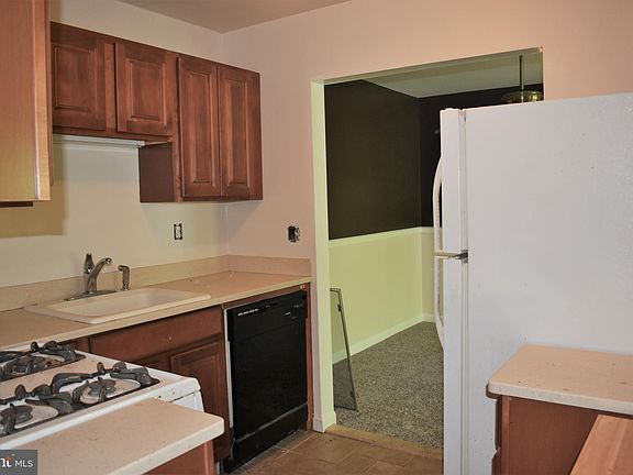 2nd image of 4413 Romlon St APT 302