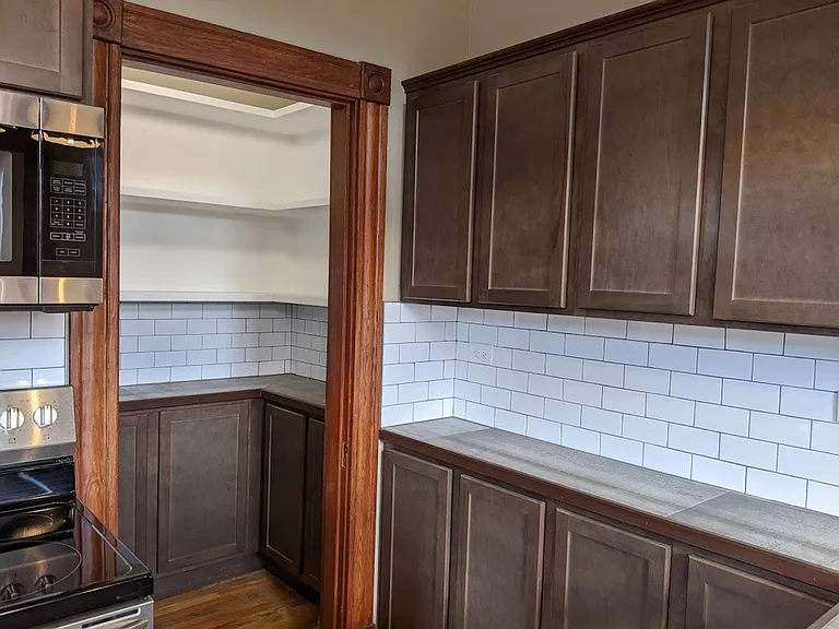 2221 Scott Blvd — Photo 4