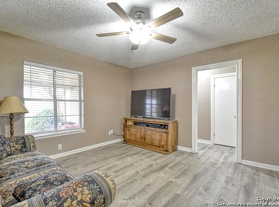 4th image of 2643 Business Loop 181 N