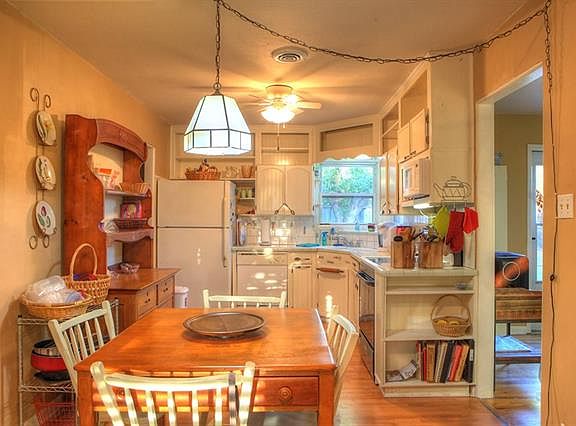 5th image of 3504 Revere Dr