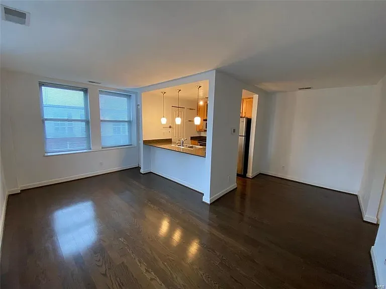 5330 Pershing Ave #606 — Photo 4