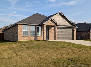 3332 Little John Dr, Durant, OK 74701