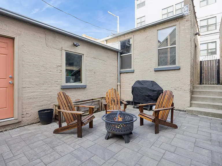 1065 N Marshfield Ave #2 — Photo 29