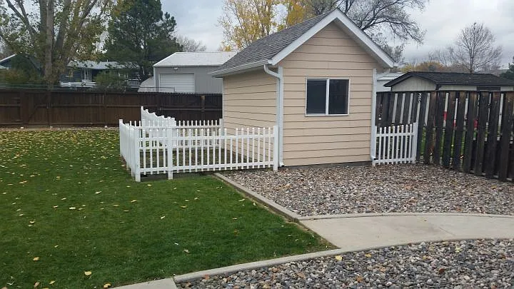 235 Emerald Dr — Photo 3